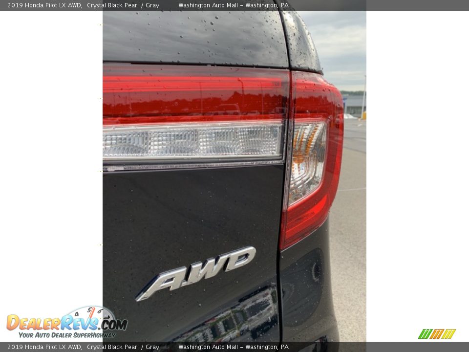 2019 Honda Pilot LX AWD Crystal Black Pearl / Gray Photo #23