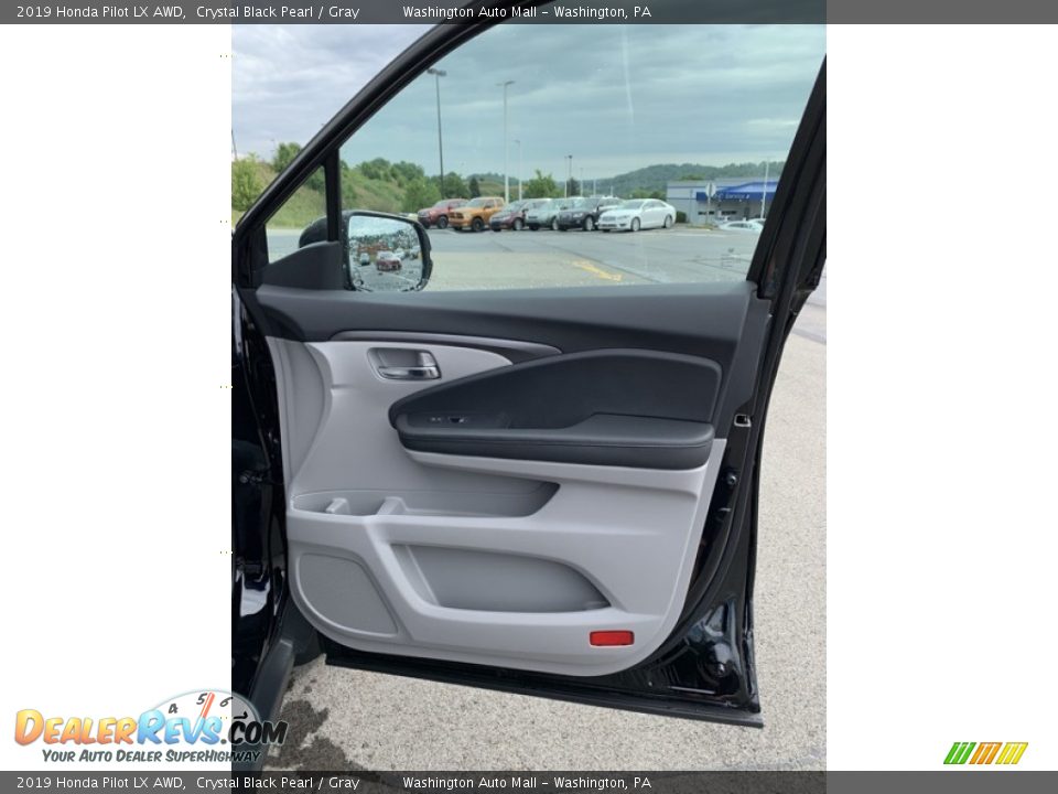 2019 Honda Pilot LX AWD Crystal Black Pearl / Gray Photo #29