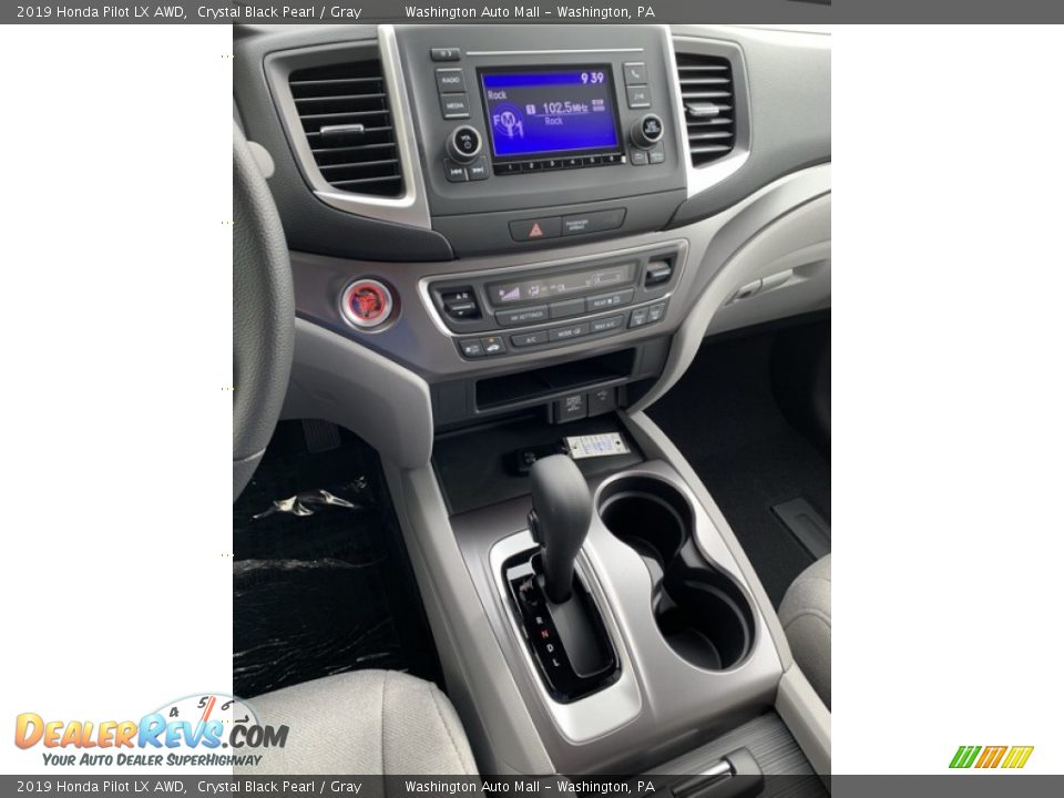 2019 Honda Pilot LX AWD Crystal Black Pearl / Gray Photo #34