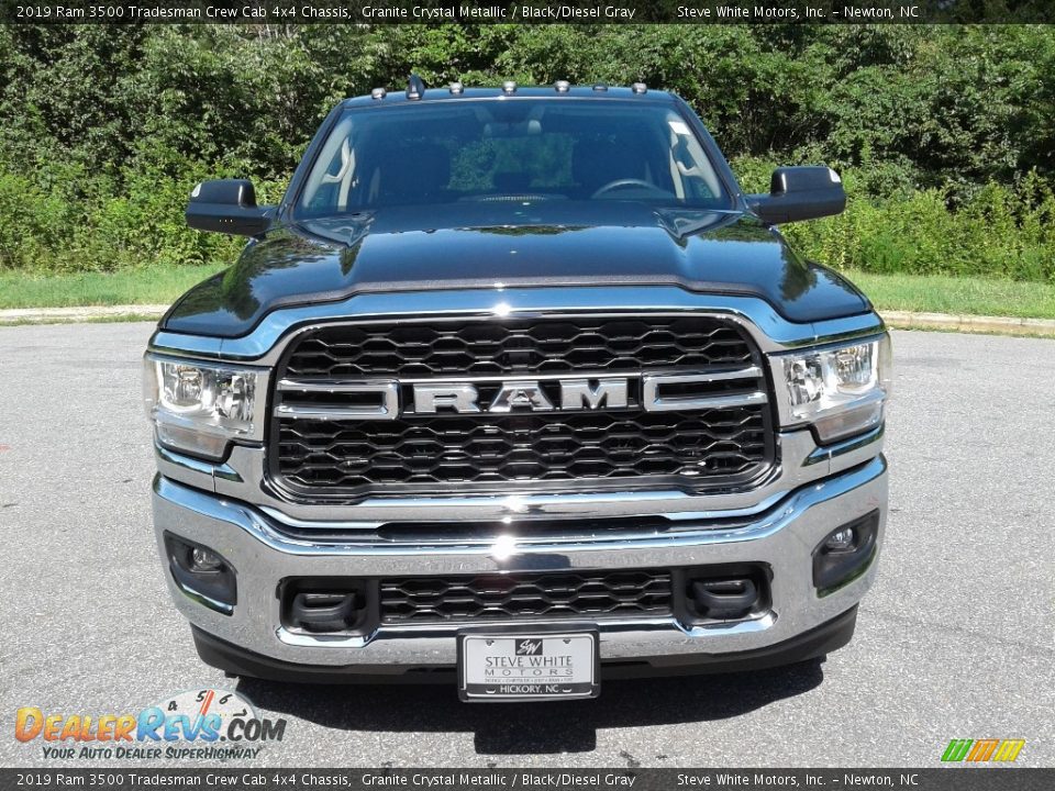 2019 Ram 3500 Tradesman Crew Cab 4x4 Chassis Granite Crystal Metallic / Black/Diesel Gray Photo #3
