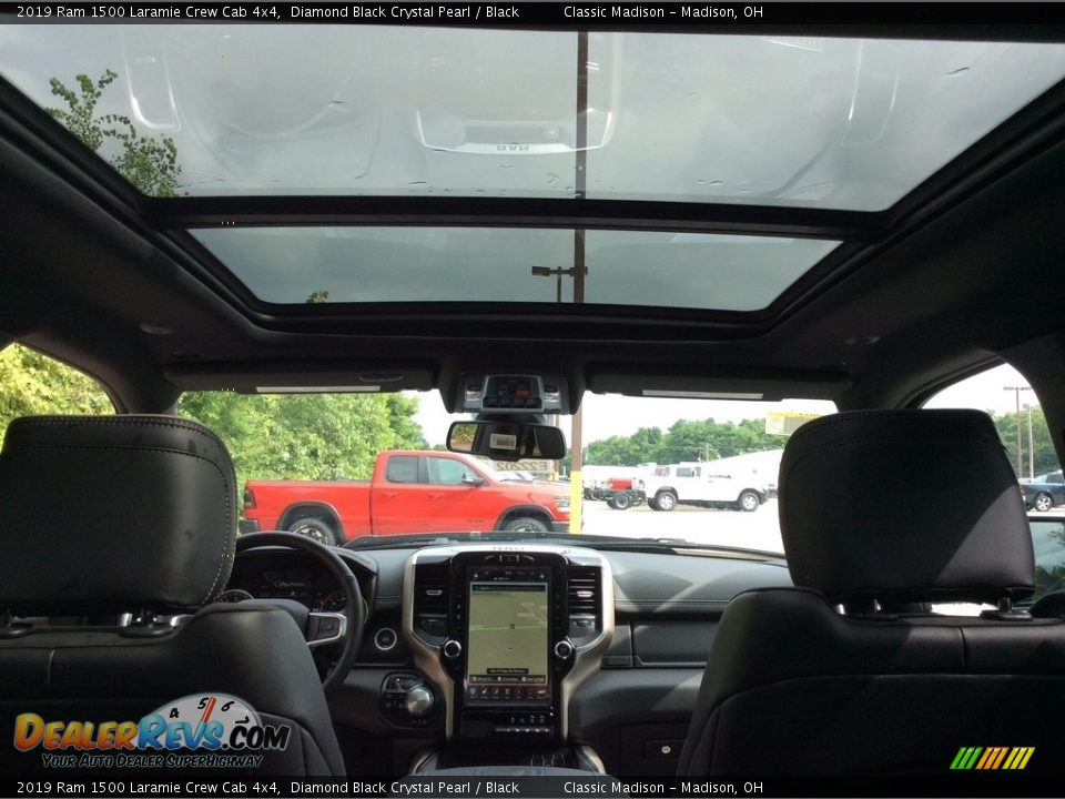2019 Ram 1500 Laramie Crew Cab 4x4 Diamond Black Crystal Pearl / Black Photo #22