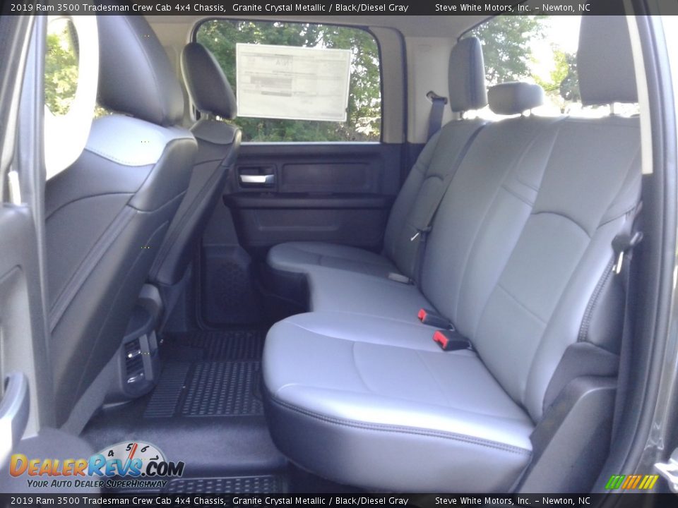 2019 Ram 3500 Tradesman Crew Cab 4x4 Chassis Granite Crystal Metallic / Black/Diesel Gray Photo #11