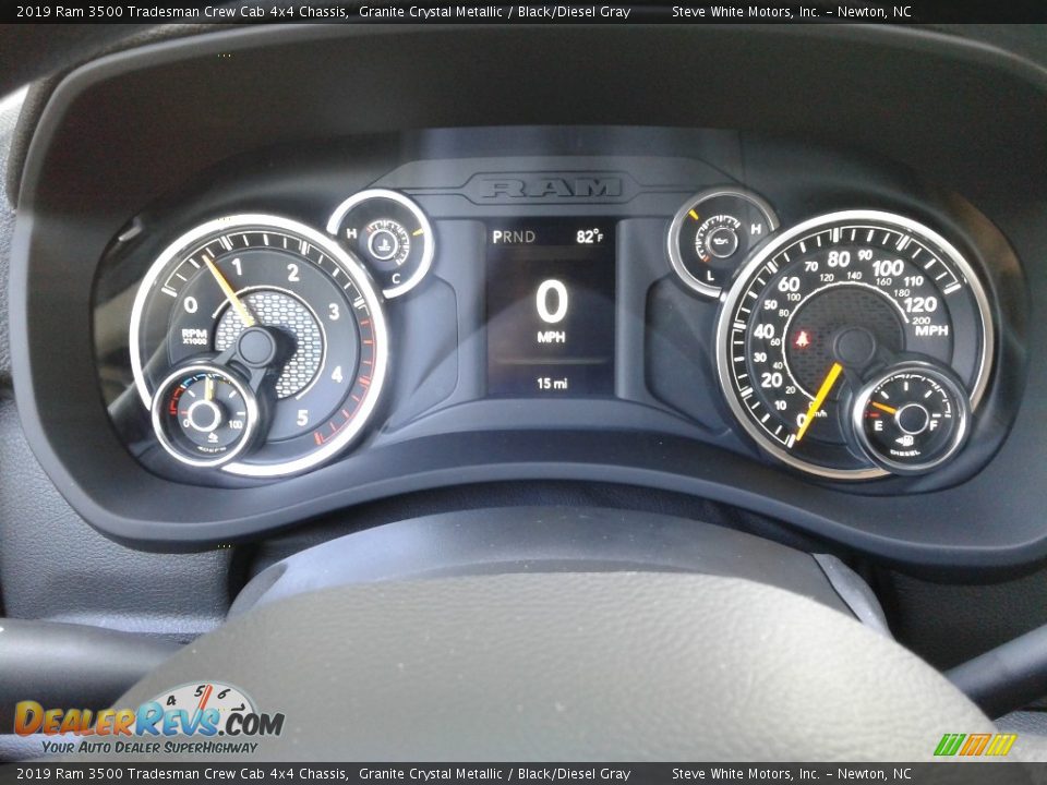 2019 Ram 3500 Tradesman Crew Cab 4x4 Chassis Granite Crystal Metallic / Black/Diesel Gray Photo #17