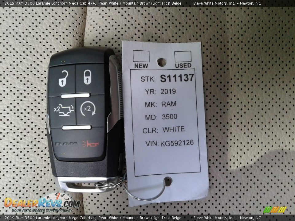 2019 Ram 3500 Laramie Longhorn Mega Cab 4x4 Pearl White / Mountain Brown/Light Frost Beige Photo #32