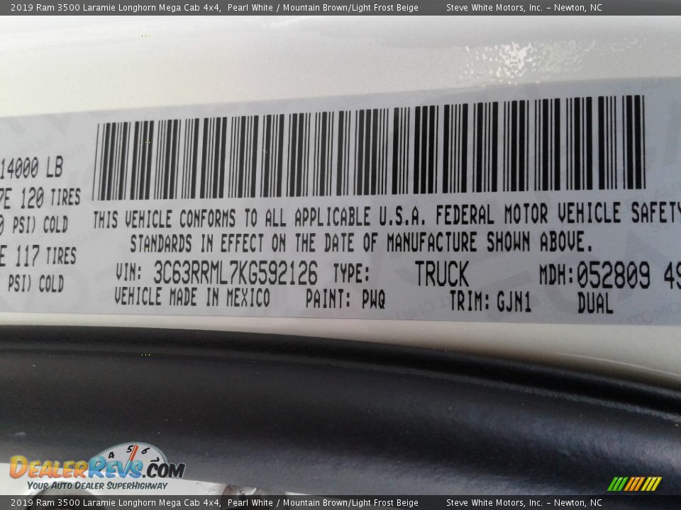 2019 Ram 3500 Laramie Longhorn Mega Cab 4x4 Pearl White / Mountain Brown/Light Frost Beige Photo #34