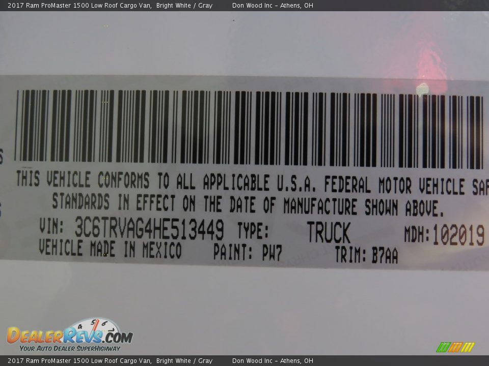 2017 Ram ProMaster 1500 Low Roof Cargo Van Bright White / Gray Photo #32