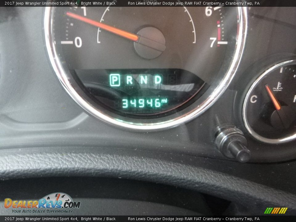 2017 Jeep Wrangler Unlimited Sport 4x4 Bright White / Black Photo #17