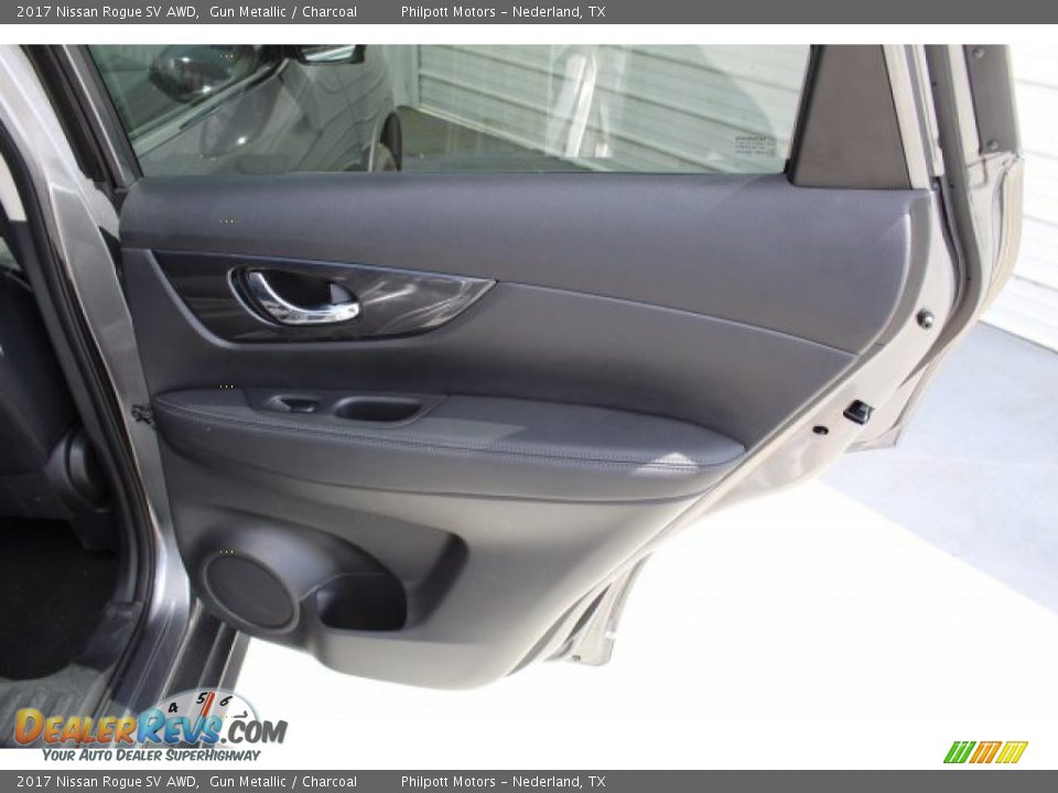 2017 Nissan Rogue SV AWD Gun Metallic / Charcoal Photo #23