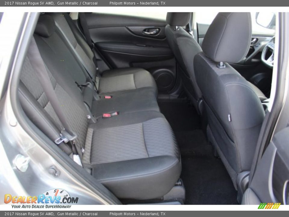 2017 Nissan Rogue SV AWD Gun Metallic / Charcoal Photo #24