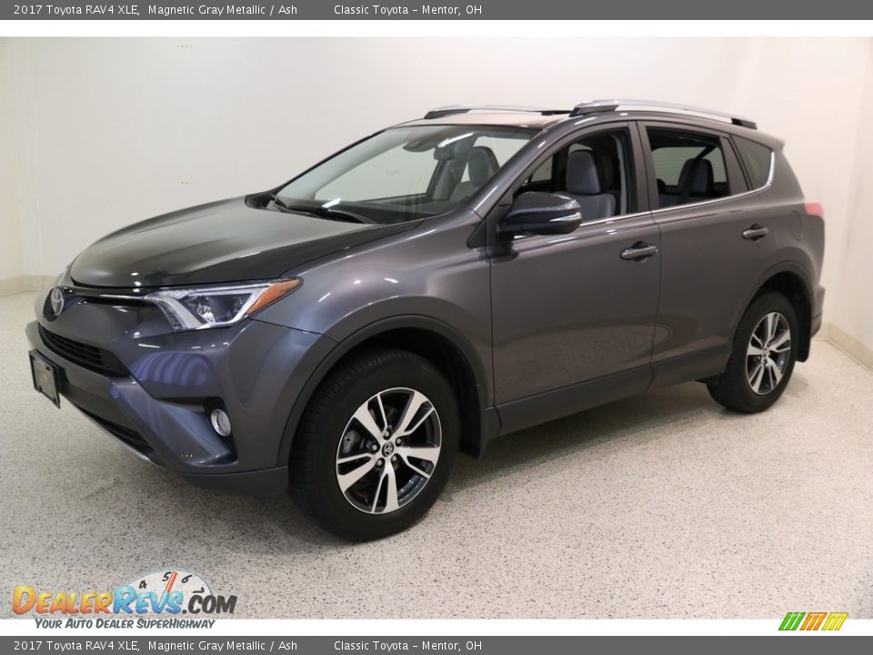 2017 Toyota RAV4 XLE Magnetic Gray Metallic / Ash Photo #3