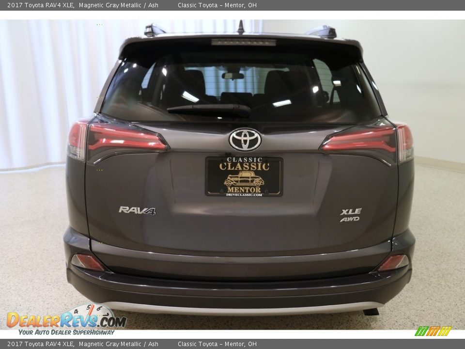 2017 Toyota RAV4 XLE Magnetic Gray Metallic / Ash Photo #17