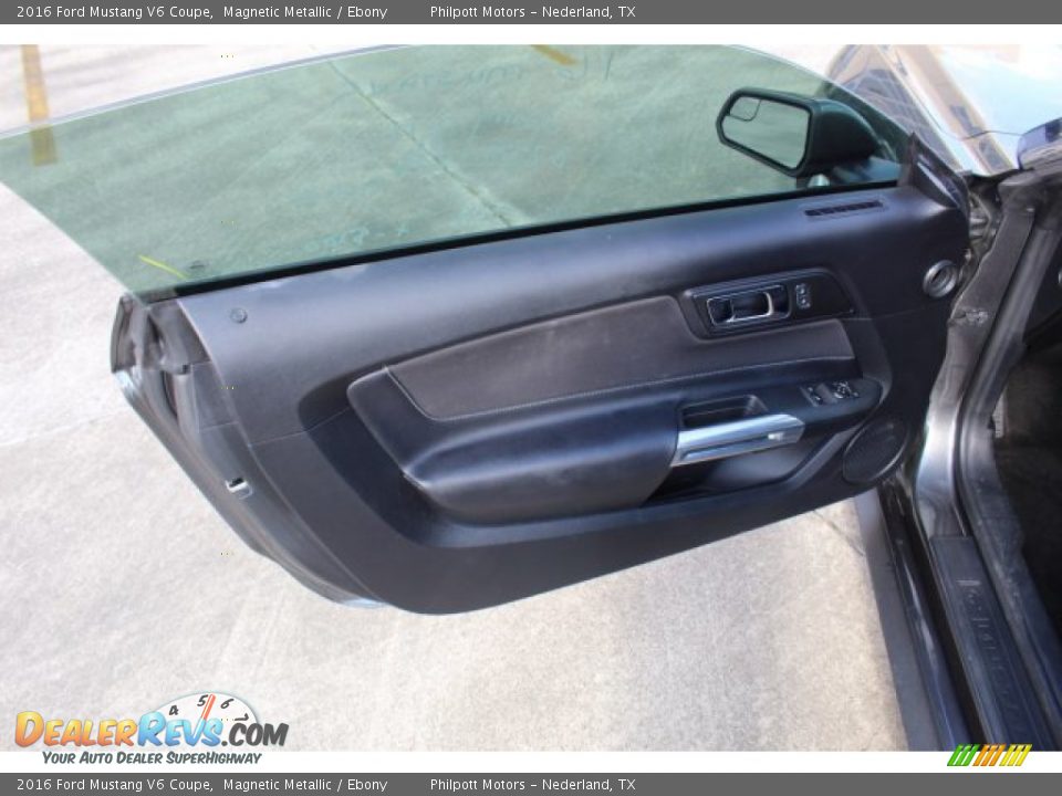 2016 Ford Mustang V6 Coupe Magnetic Metallic / Ebony Photo #11