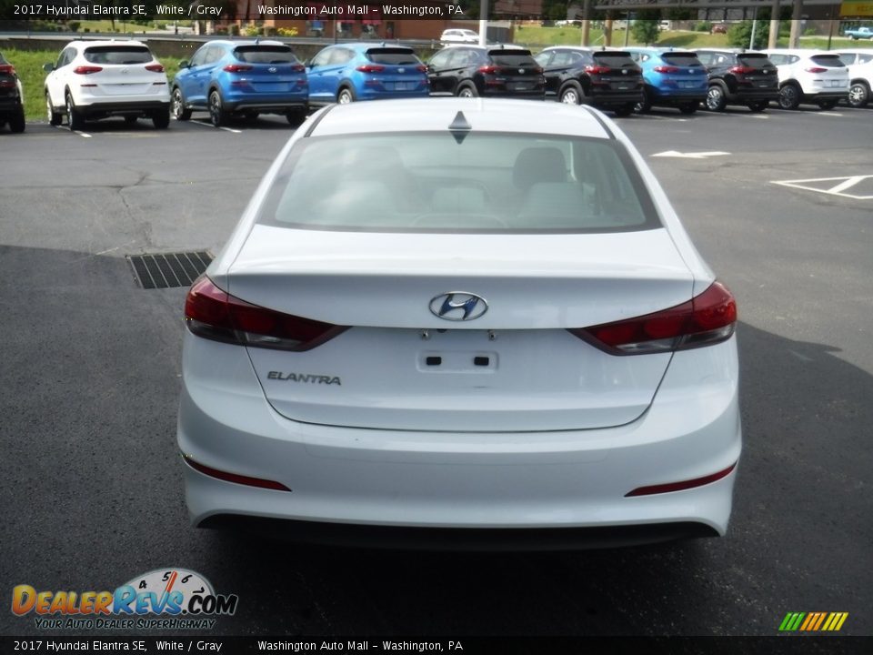 2017 Hyundai Elantra SE White / Gray Photo #8