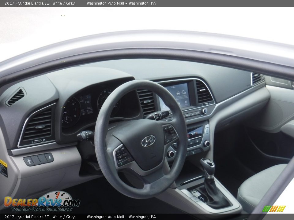 2017 Hyundai Elantra SE White / Gray Photo #9