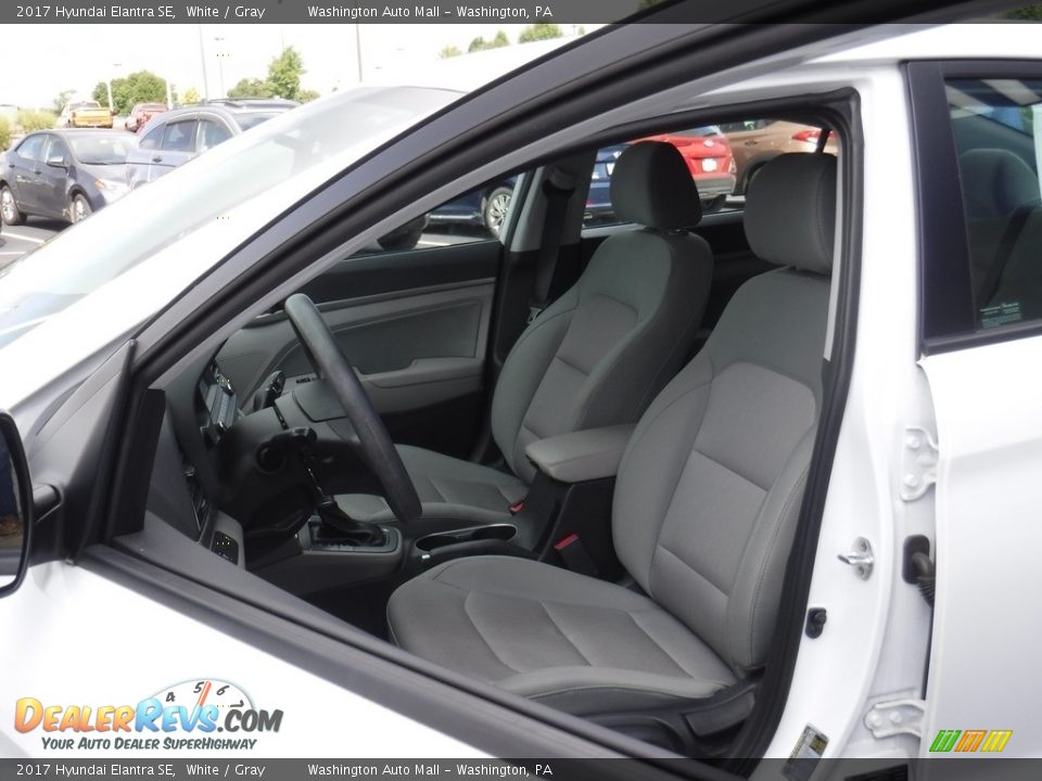 2017 Hyundai Elantra SE White / Gray Photo #11
