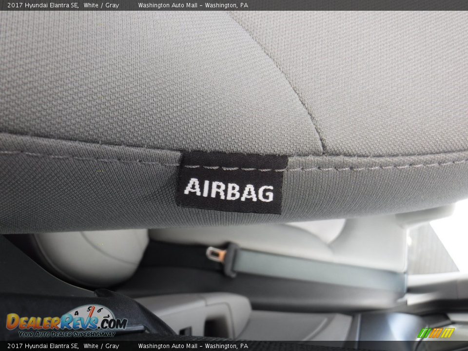 2017 Hyundai Elantra SE White / Gray Photo #12