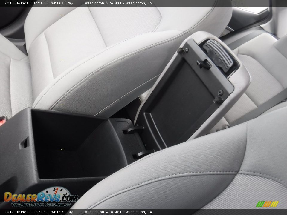 2017 Hyundai Elantra SE White / Gray Photo #20