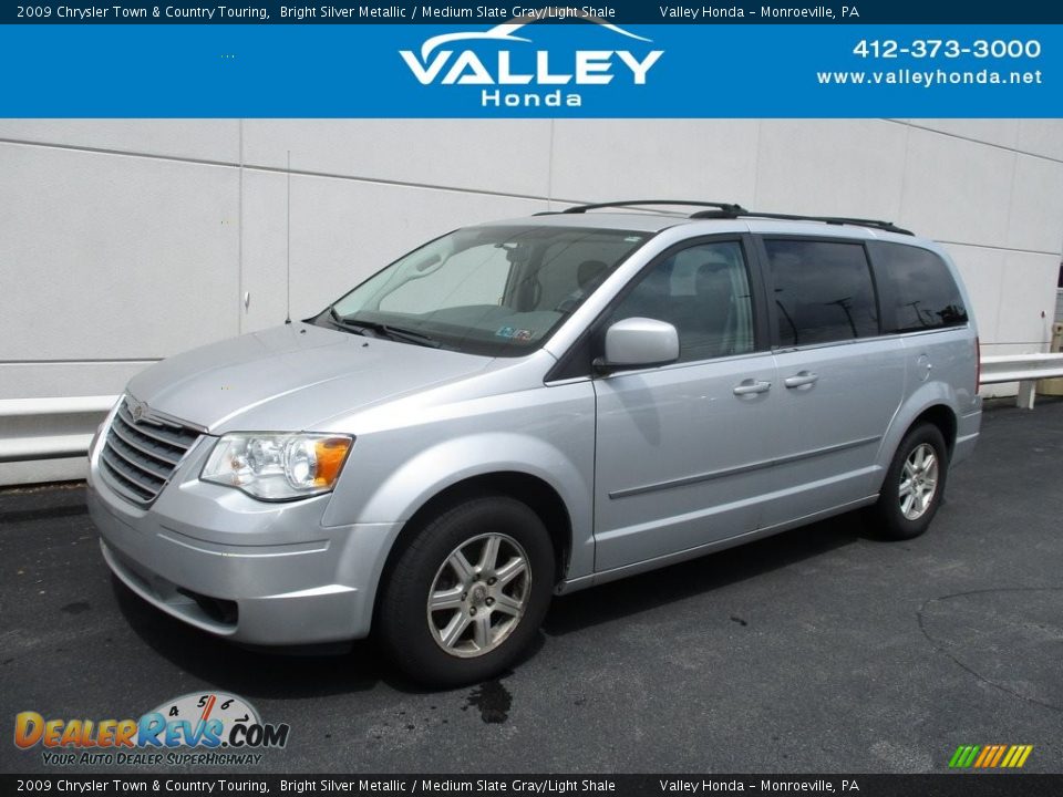 2009 Chrysler Town & Country Touring Bright Silver Metallic / Medium Slate Gray/Light Shale Photo #1