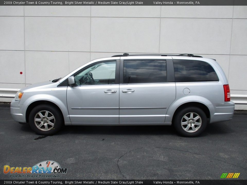 2009 Chrysler Town & Country Touring Bright Silver Metallic / Medium Slate Gray/Light Shale Photo #2