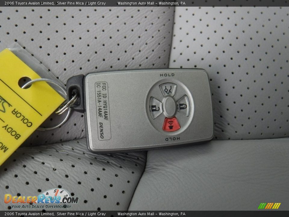 2006 Toyota Avalon Limited Silver Pine Mica / Light Gray Photo #25