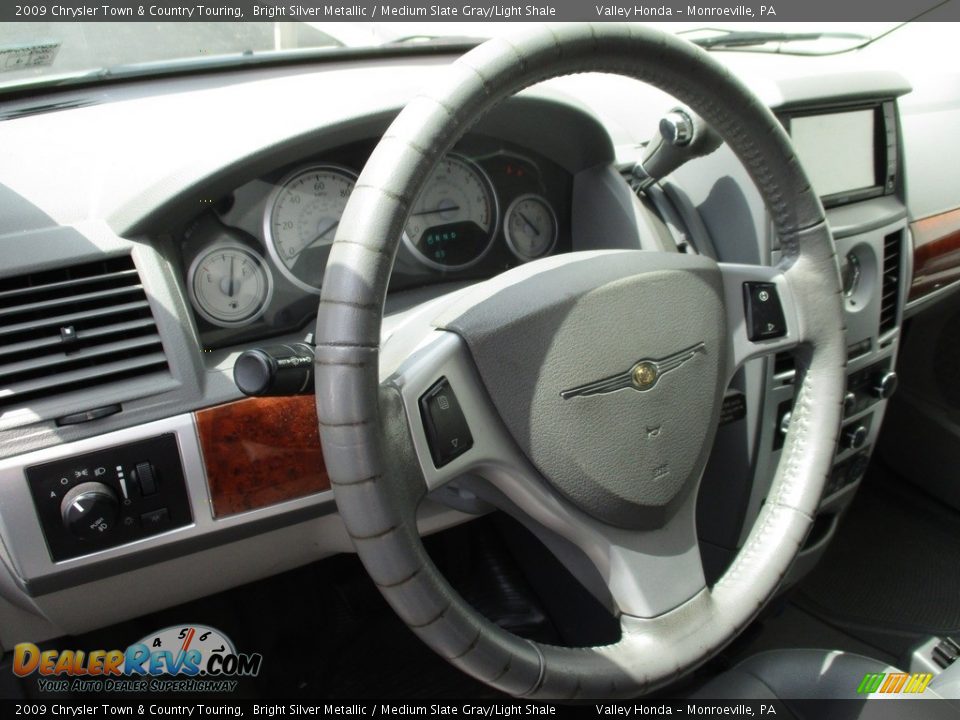 2009 Chrysler Town & Country Touring Bright Silver Metallic / Medium Slate Gray/Light Shale Photo #13