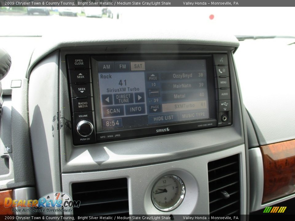 2009 Chrysler Town & Country Touring Bright Silver Metallic / Medium Slate Gray/Light Shale Photo #14