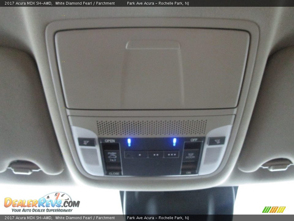 2017 Acura MDX SH-AWD White Diamond Pearl / Parchment Photo #31