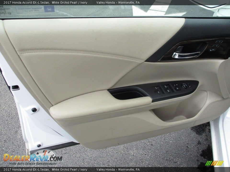 2017 Honda Accord EX-L Sedan White Orchid Pearl / Ivory Photo #10