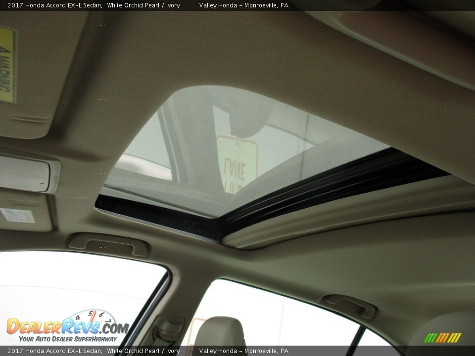 2017 Honda Accord EX-L Sedan White Orchid Pearl / Ivory Photo #11