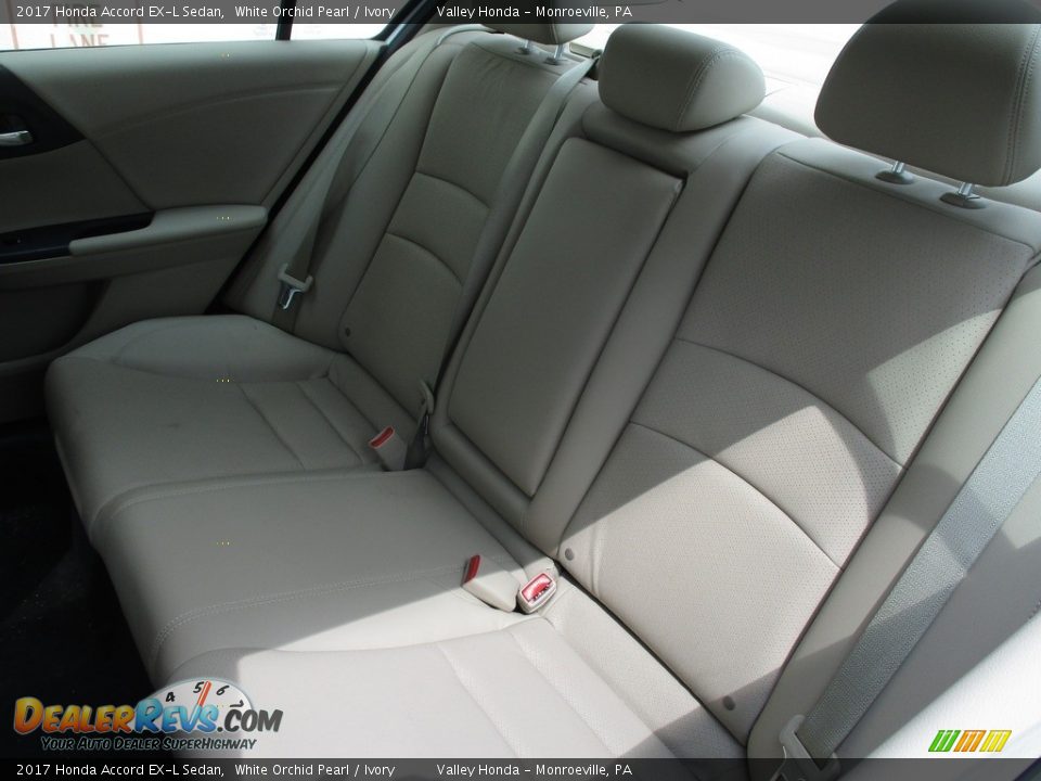 2017 Honda Accord EX-L Sedan White Orchid Pearl / Ivory Photo #13