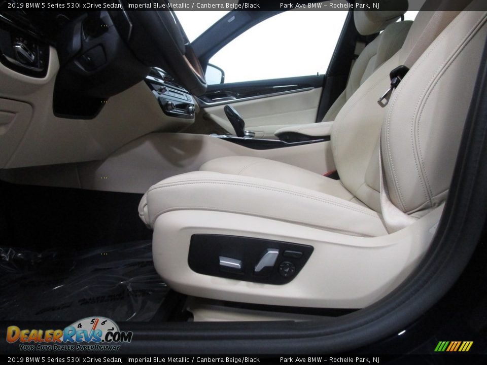2019 BMW 5 Series 530i xDrive Sedan Imperial Blue Metallic / Canberra Beige/Black Photo #9