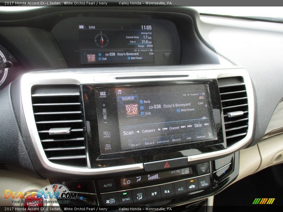 2017 Honda Accord EX-L Sedan White Orchid Pearl / Ivory Photo #16