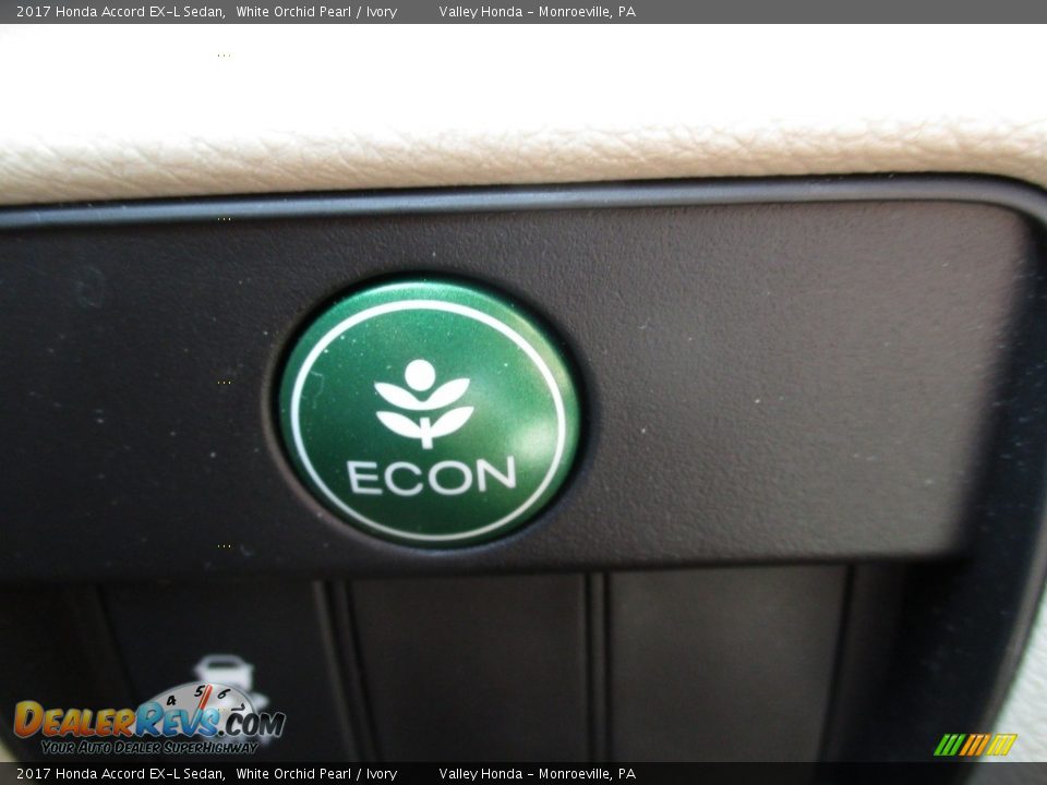 2017 Honda Accord EX-L Sedan White Orchid Pearl / Ivory Photo #18