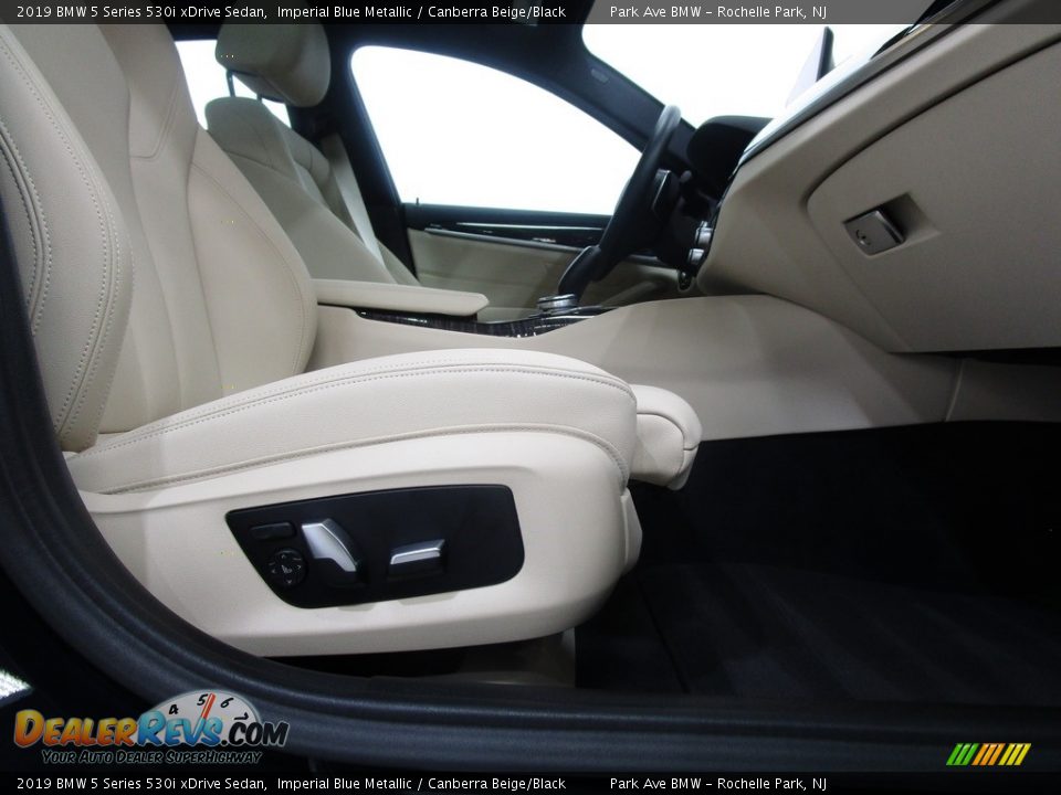 2019 BMW 5 Series 530i xDrive Sedan Imperial Blue Metallic / Canberra Beige/Black Photo #15