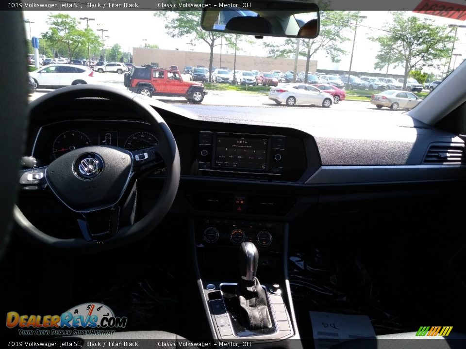 2019 Volkswagen Jetta SE Black / Titan Black Photo #4