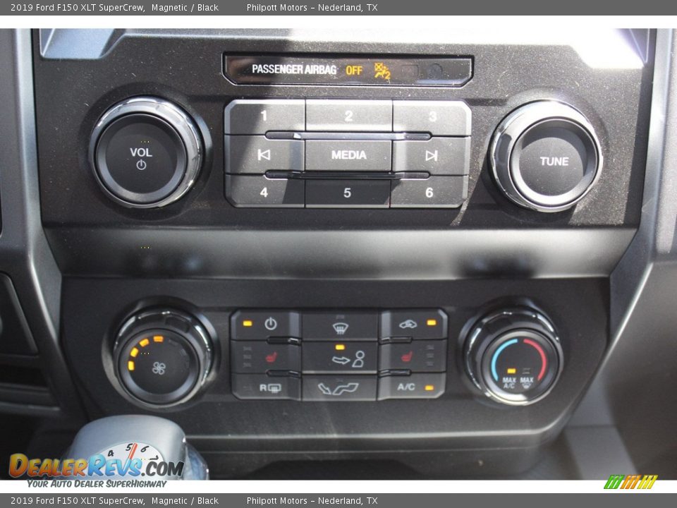 2019 Ford F150 XLT SuperCrew Magnetic / Black Photo #17