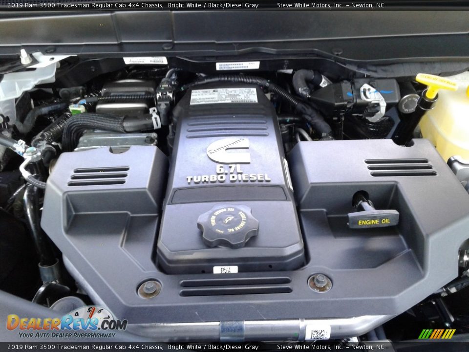 2019 Ram 3500 Tradesman Regular Cab 4x4 Chassis Bright White / Black/Diesel Gray Photo #25