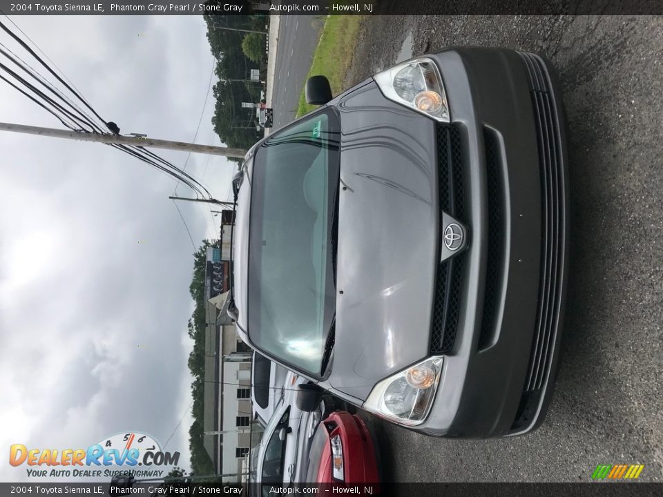 2004 Toyota Sienna LE Phantom Gray Pearl / Stone Gray Photo #2