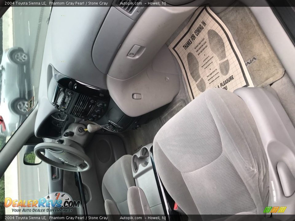 2004 Toyota Sienna LE Phantom Gray Pearl / Stone Gray Photo #10