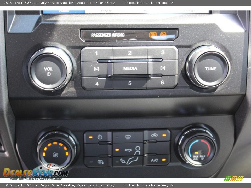 2019 Ford F350 Super Duty XL SuperCab 4x4 Agate Black / Earth Gray Photo #16