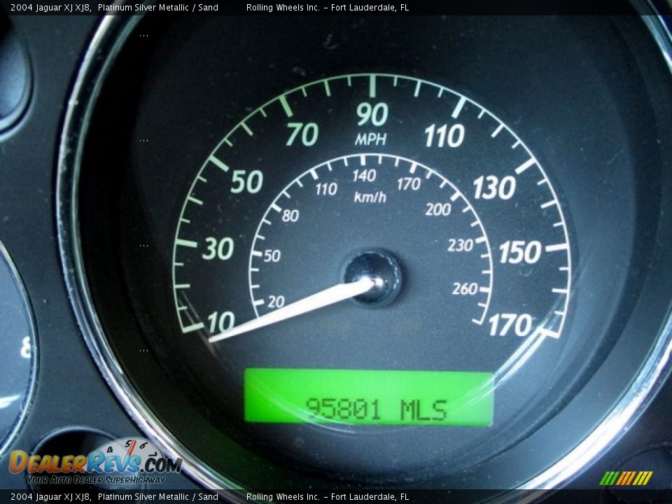 2004 Jaguar XJ XJ8 Platinum Silver Metallic / Sand Photo #2