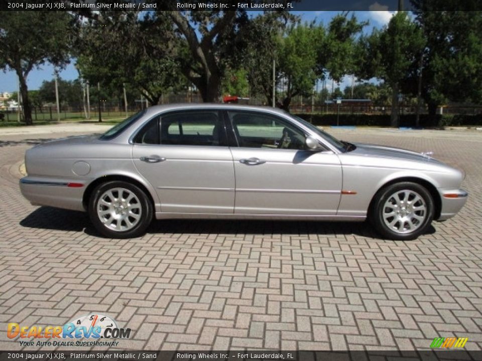 2004 Jaguar XJ XJ8 Platinum Silver Metallic / Sand Photo #11