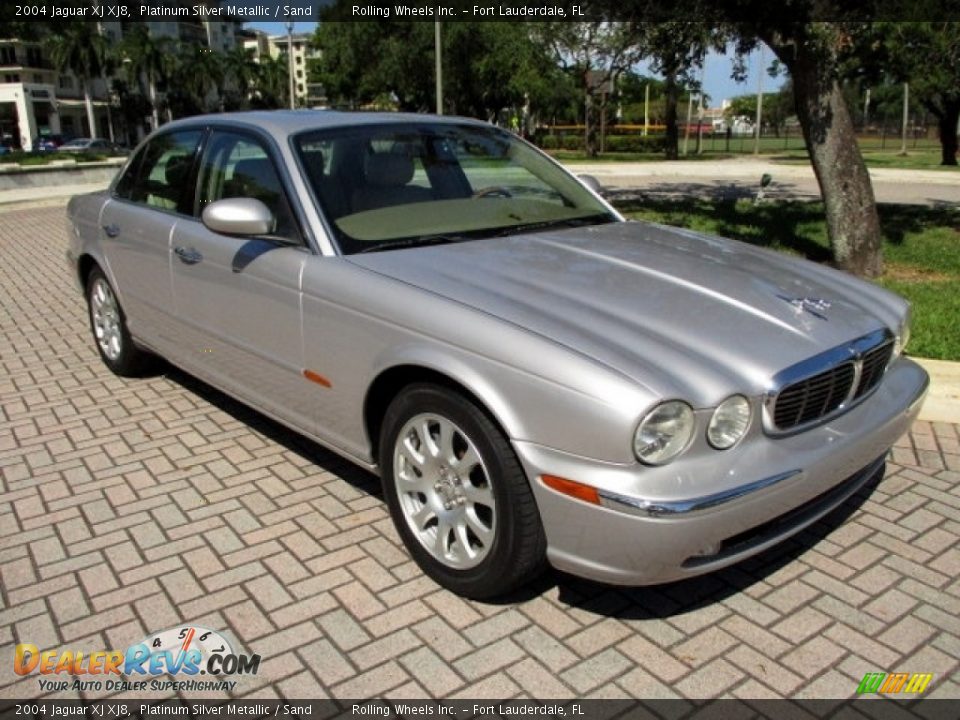 2004 Jaguar XJ XJ8 Platinum Silver Metallic / Sand Photo #13