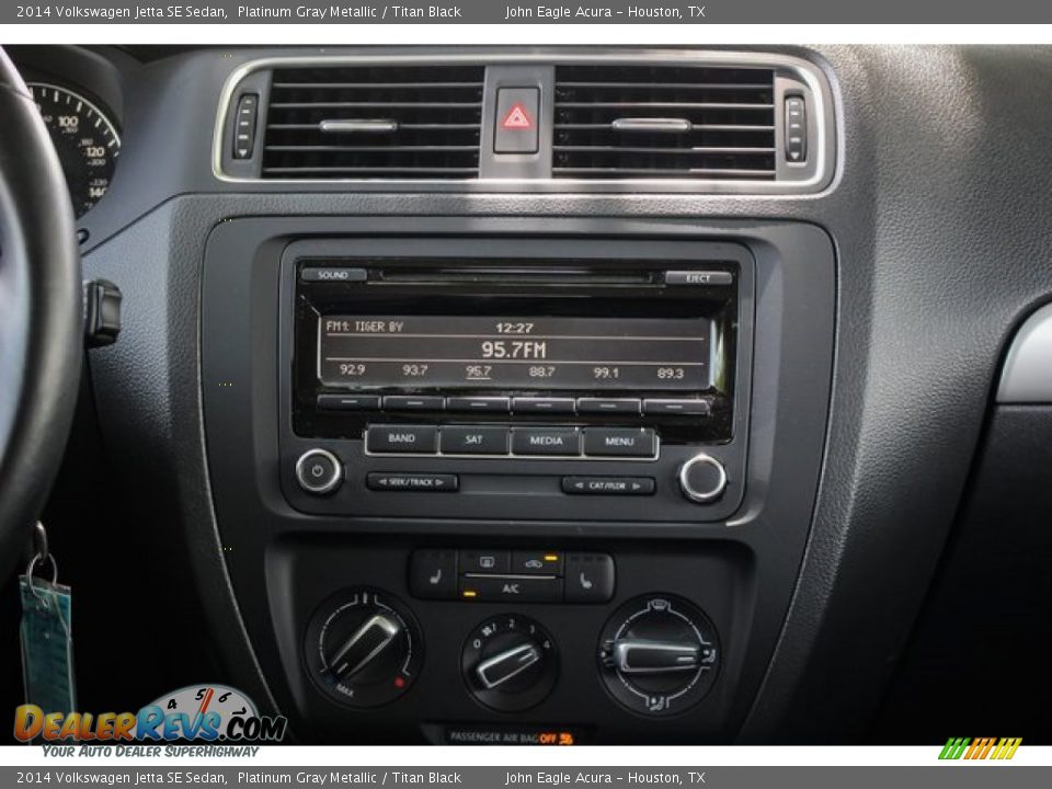 2014 Volkswagen Jetta SE Sedan Platinum Gray Metallic / Titan Black Photo #26