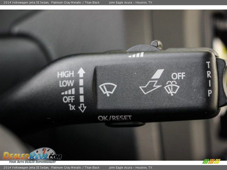 2014 Volkswagen Jetta SE Sedan Platinum Gray Metallic / Titan Black Photo #32