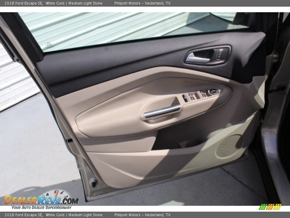 2018 Ford Escape SE White Gold / Medium Light Stone Photo #9