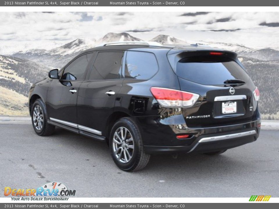 2013 Nissan Pathfinder SL 4x4 Super Black / Charcoal Photo #7