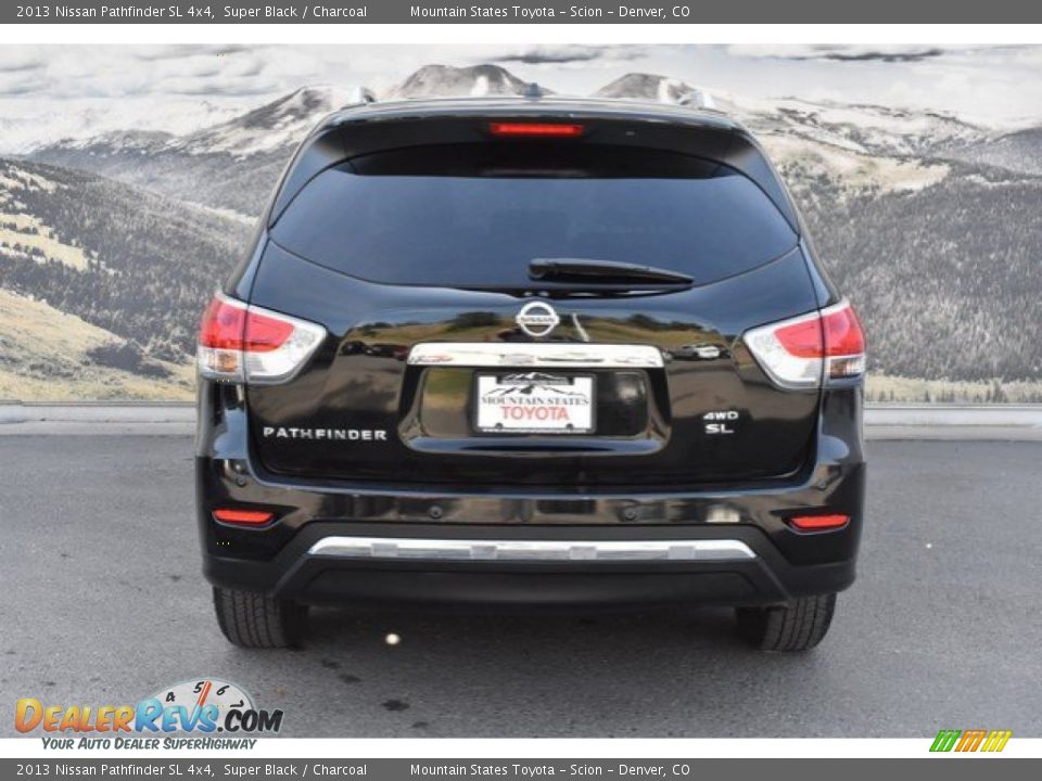 2013 Nissan Pathfinder SL 4x4 Super Black / Charcoal Photo #8