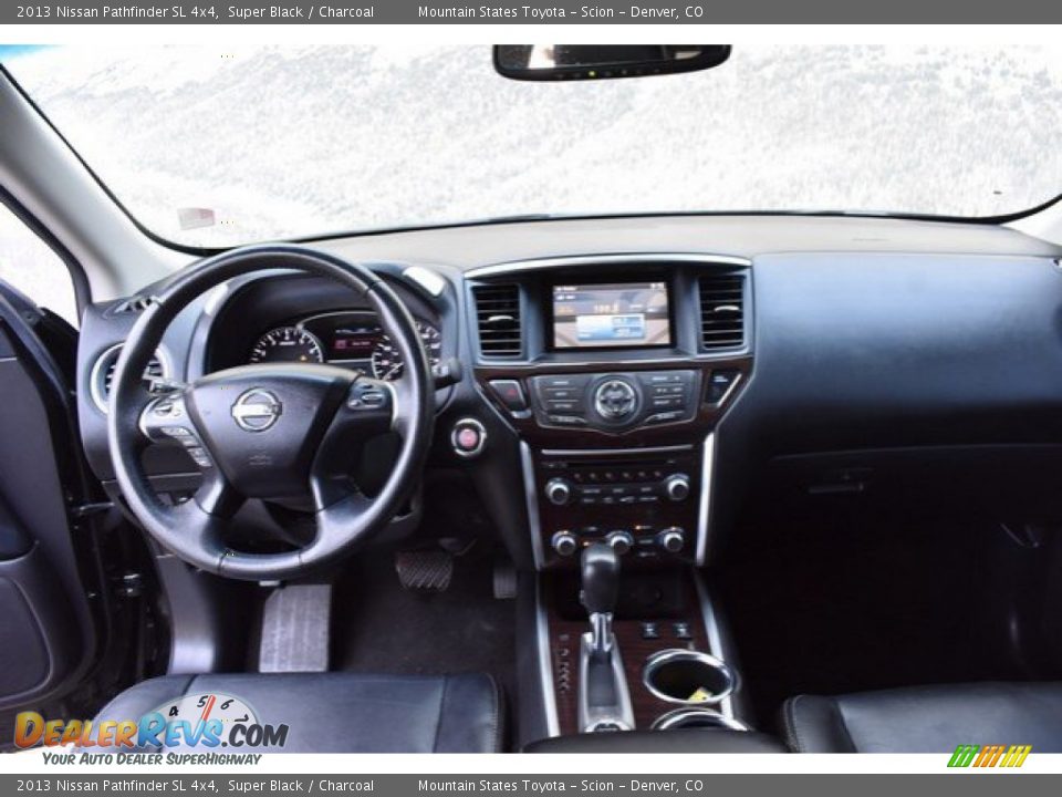 2013 Nissan Pathfinder SL 4x4 Super Black / Charcoal Photo #13