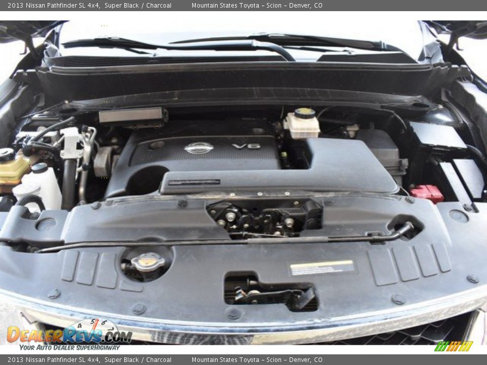 2013 Nissan Pathfinder SL 4x4 Super Black / Charcoal Photo #28